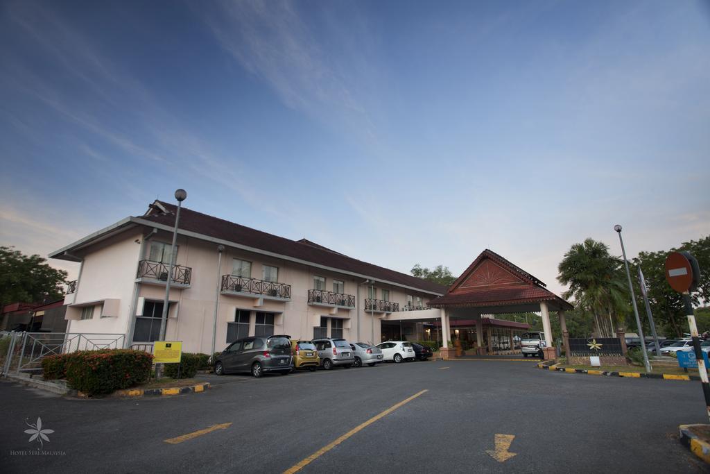 马来西亚奥罗塞塔苏瑞酒店 阿罗士打 外观 照片